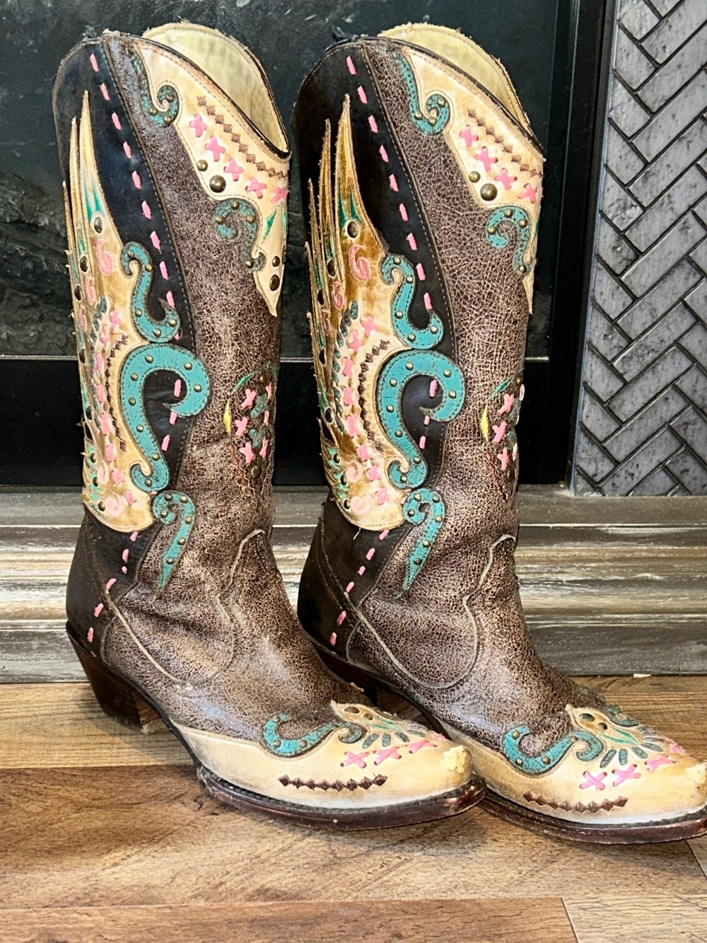 Women’s Embroidered Brown & Turquoise Western Cowboy Boots
